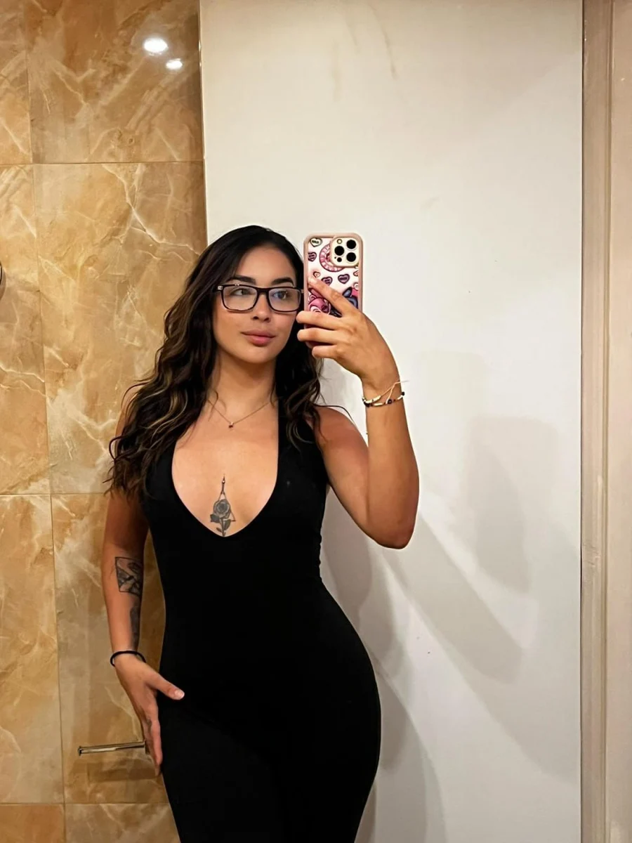 Rosa profile in Dubai