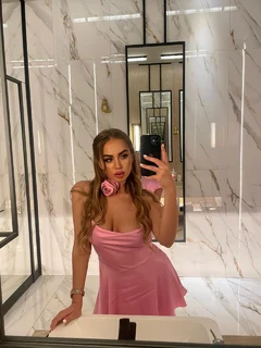 Scarlett profile in Dubai