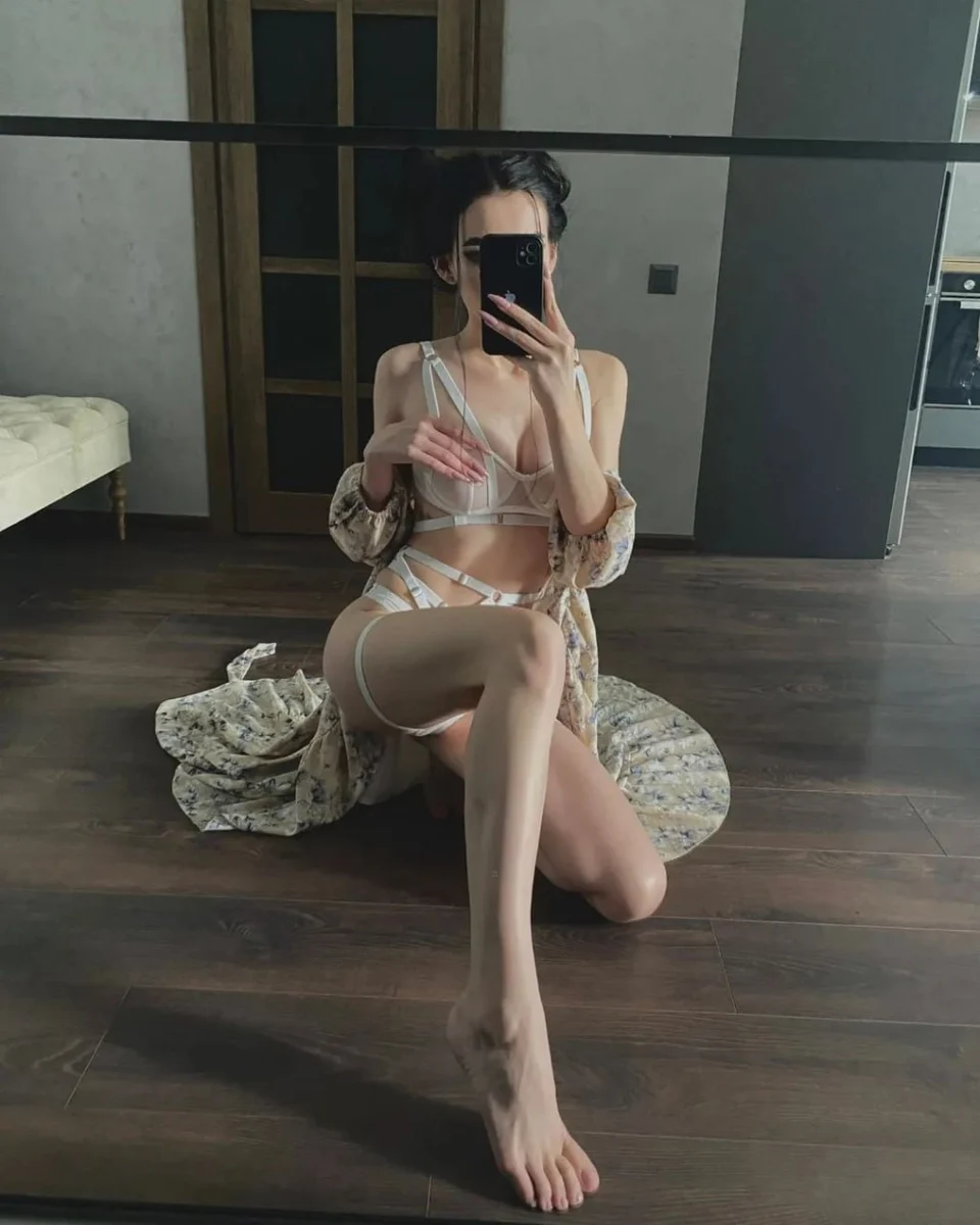 Sophia profile in Dubai